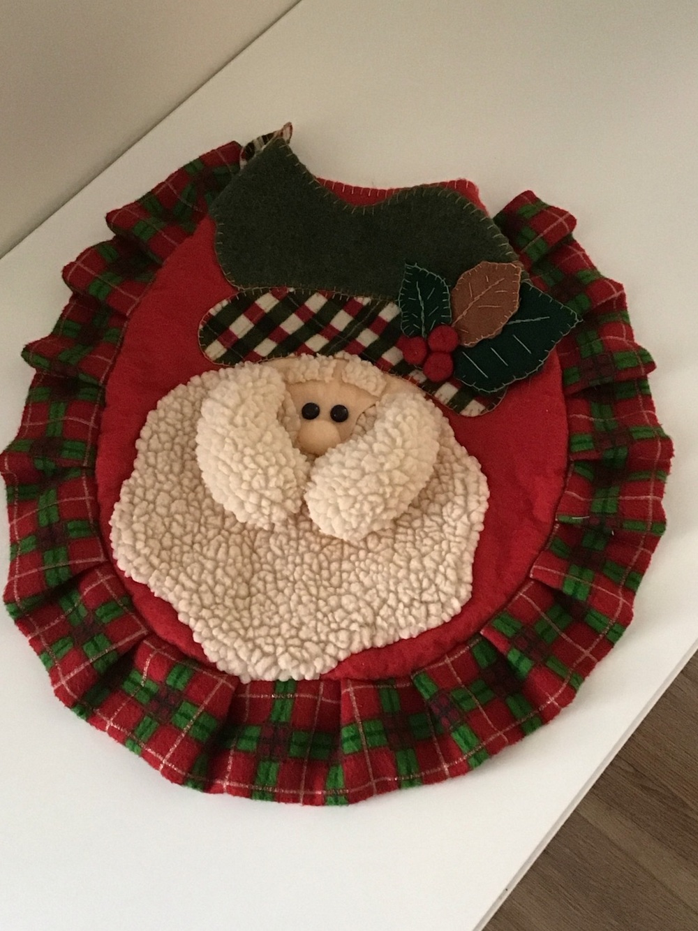 Too cute🎅🏻!!! Vintage Kitsch Holiday Santa commode lid cover